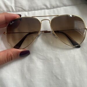 Ray-Ban Gold Aviator Sunglasses Unisex